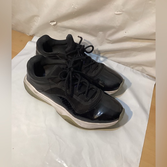Jordan Other - Nike Air Jordan XI 11 CMFT Low Retro Black White Nby FN6787-010 sz 11M
